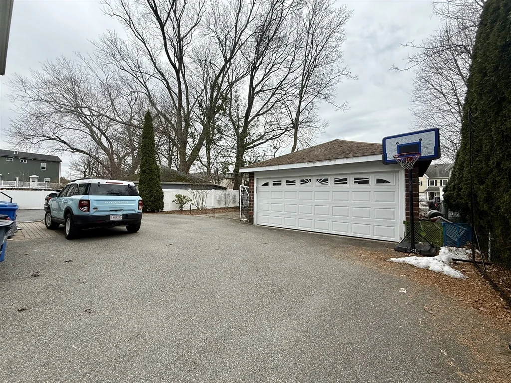 253 Brown St, Waltham