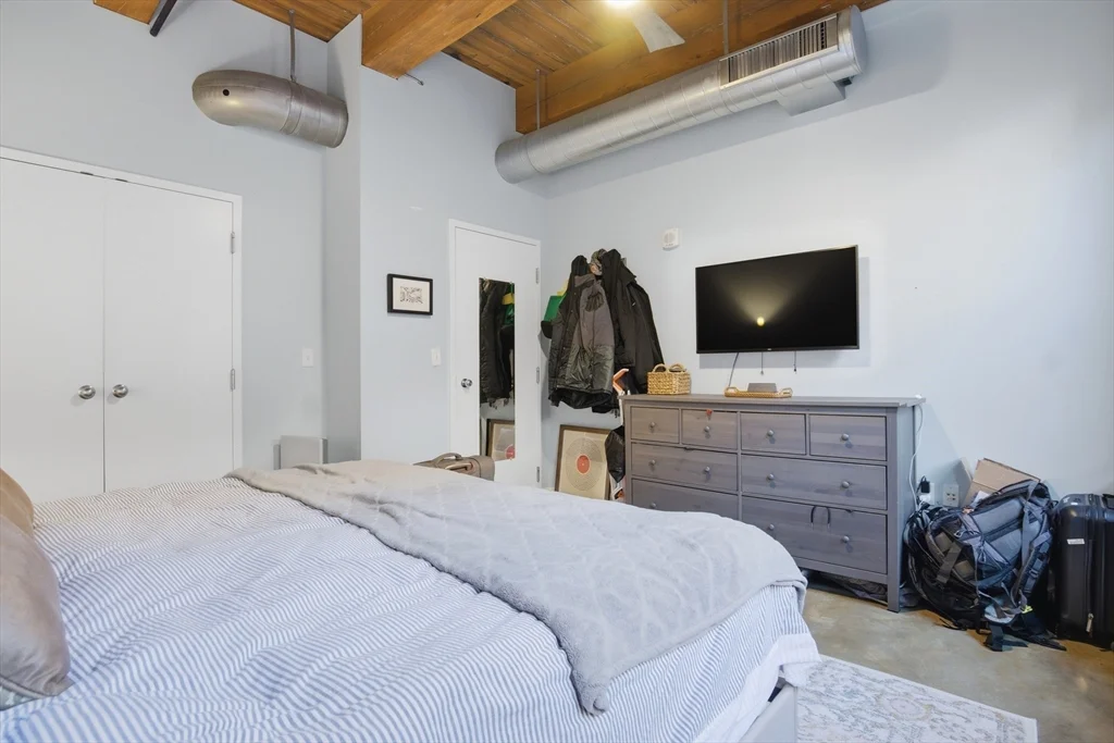 9 West Broadway, South Boston