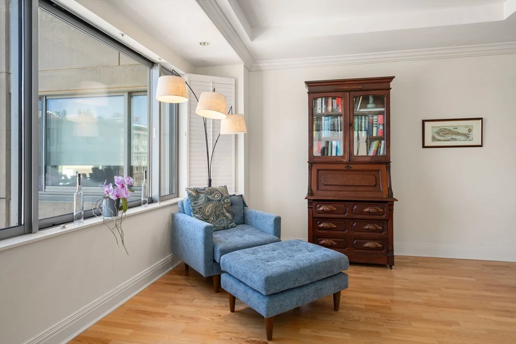 1 Huntington Ave, Back Bay