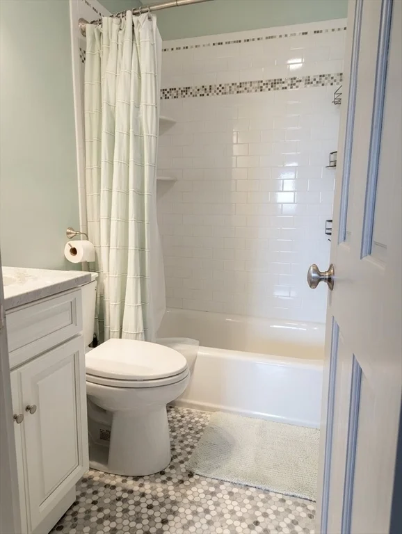 7 Weymouth Ave, West Roxbury
