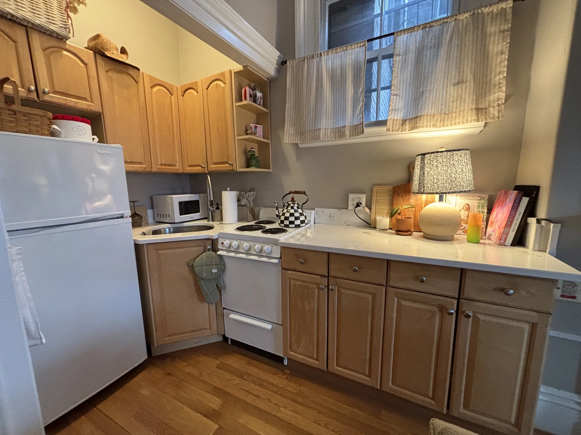 82 Charles St, Beacon Hill