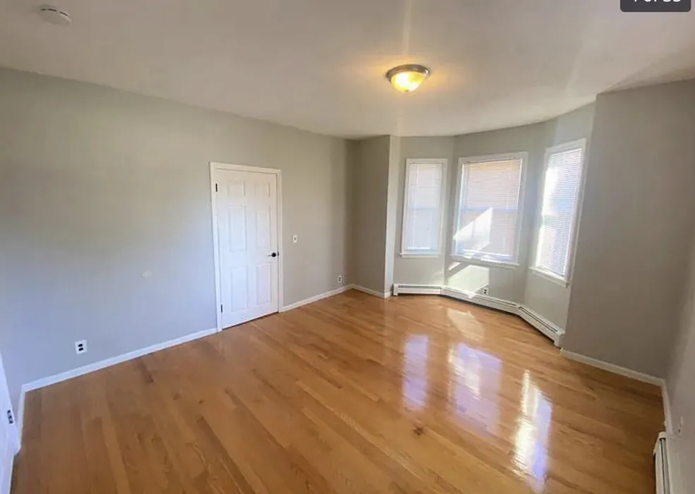 61 Webster Ave, Ward Two