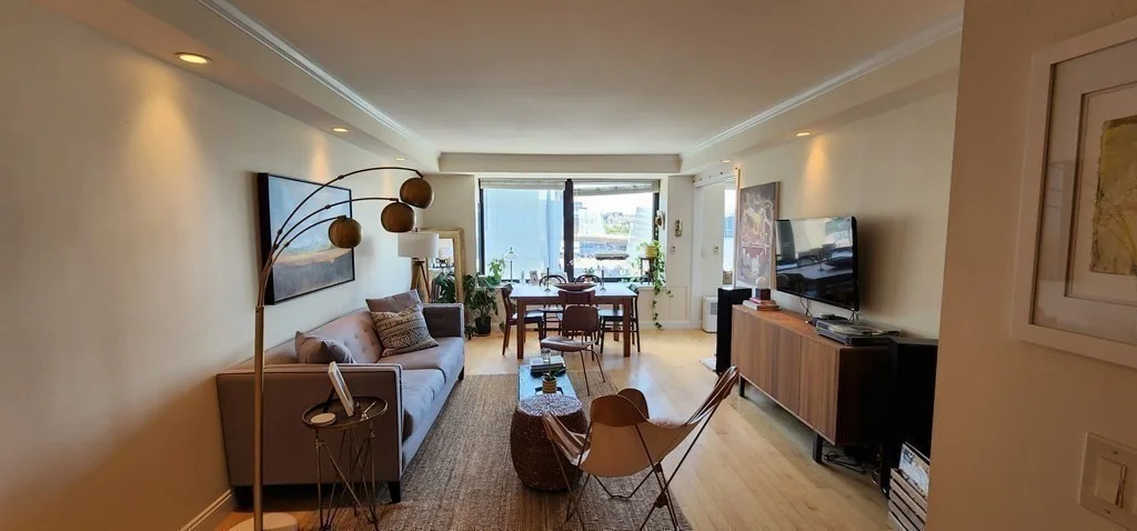 85 East India Row, Waterfront