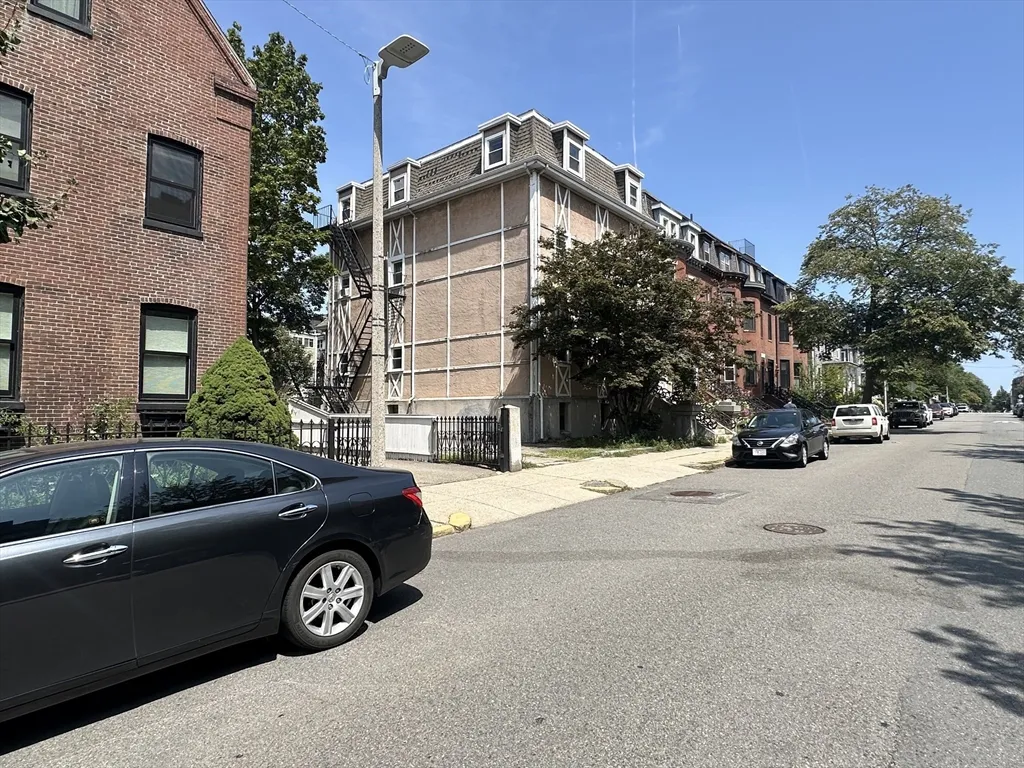 744 East 4th St, South Boston