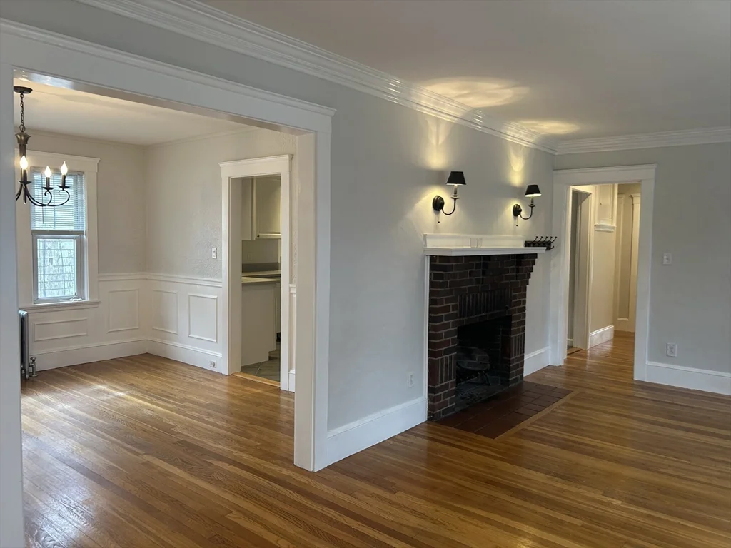 4 Harvard Rd, Belmont