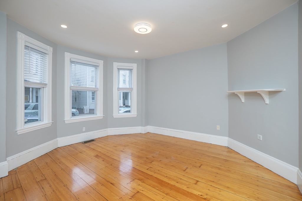 24 Howell St, Dorchester