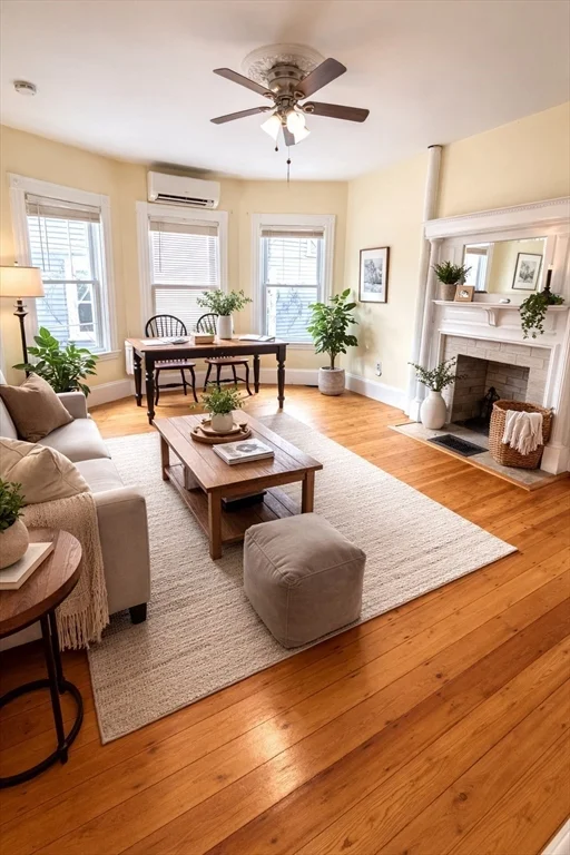 67 Hillside St ,, Mission Hill