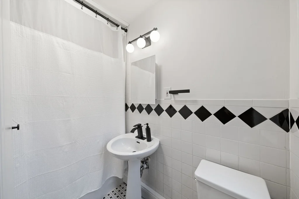 102 Revere St, Beacon Hill