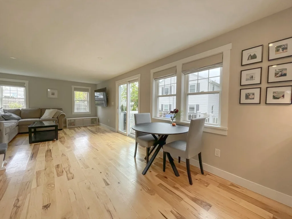 4 Pine Crest Rd, Braintree