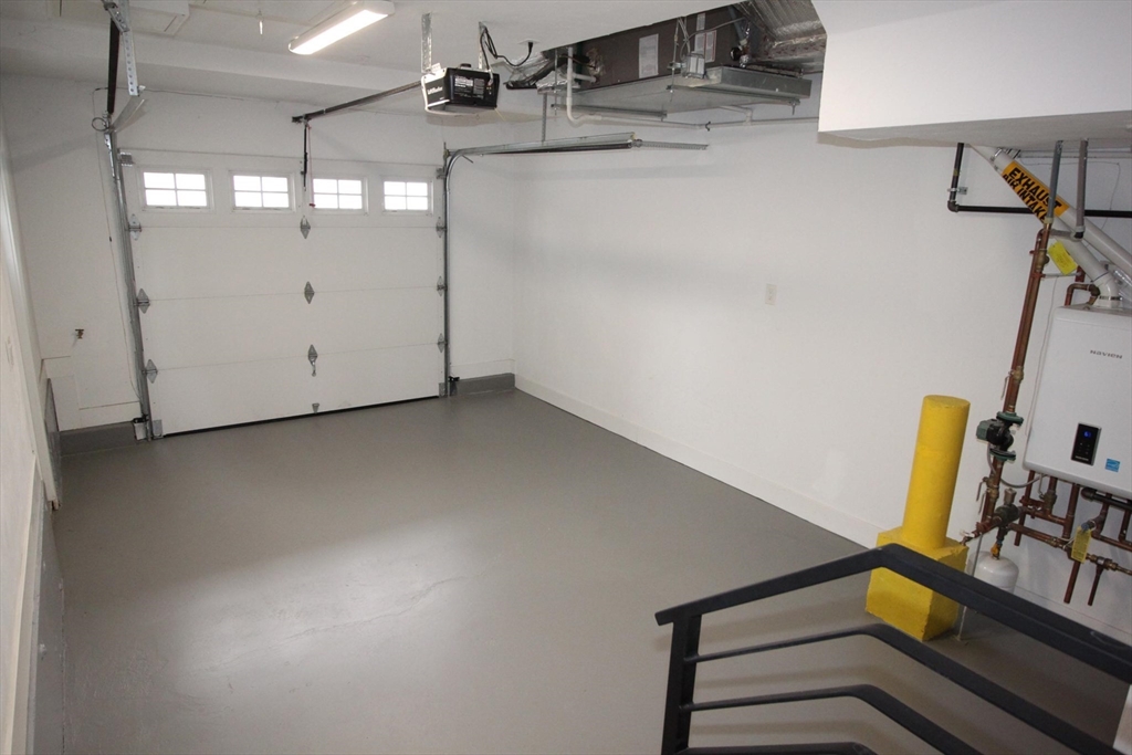 110 Main St, Everett