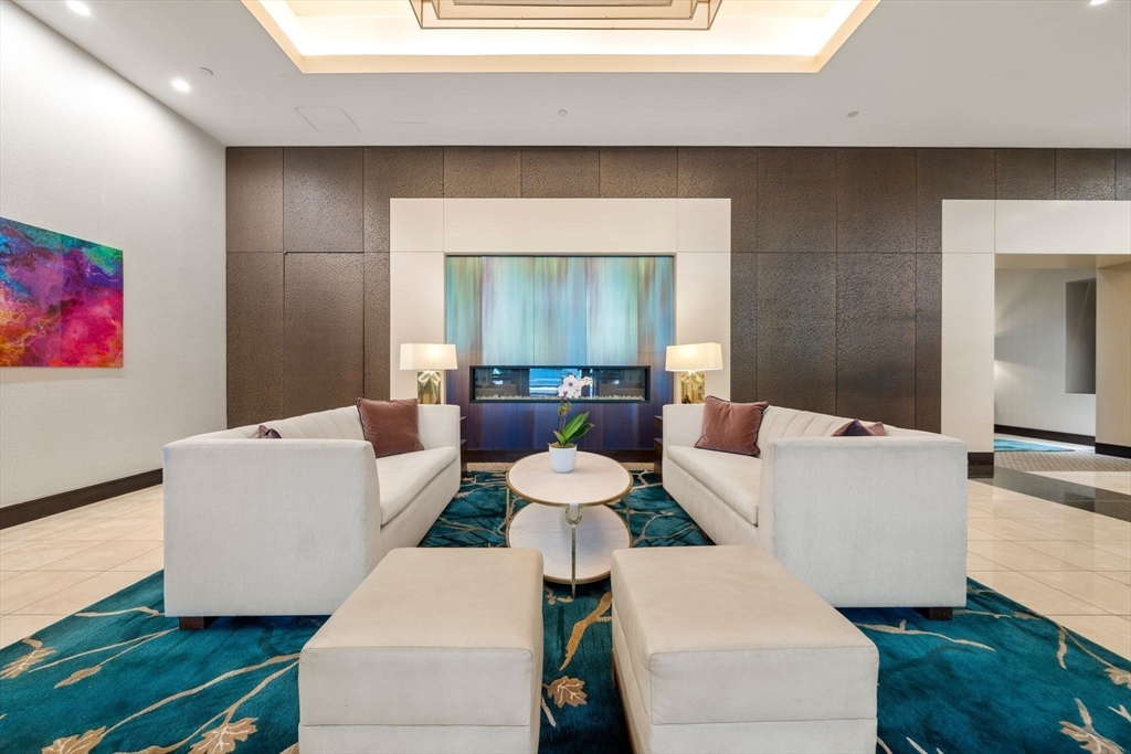 500 Atlantic Ave, Waterfront