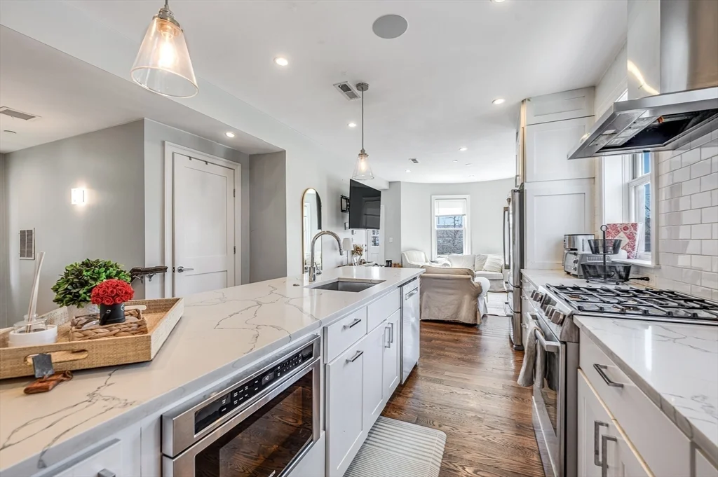 1650 Columbia Rd, South Boston