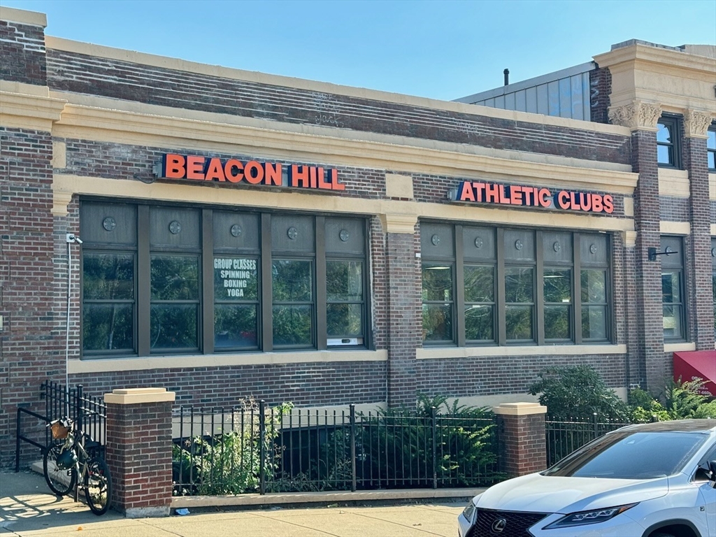 1682 Commonwealth Ave, Brighton