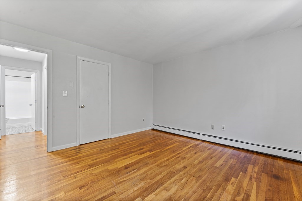 580 Cummins Highway, Mattapan