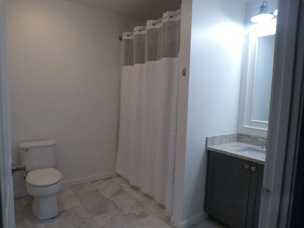 1 Cityview Ln, Quincy