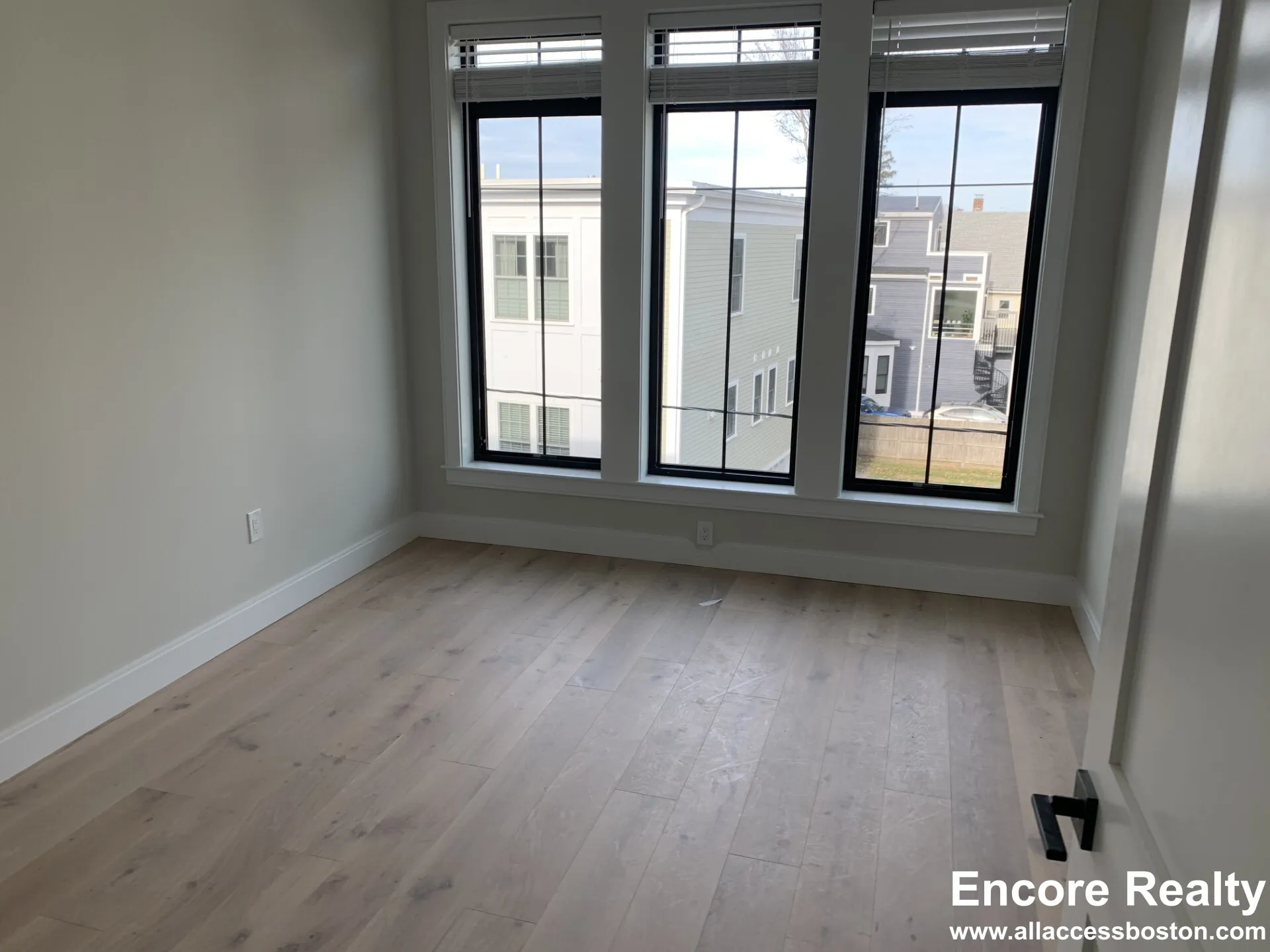 157 Everett St, Allston