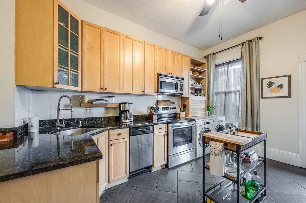 805 E 4th St, South Boston