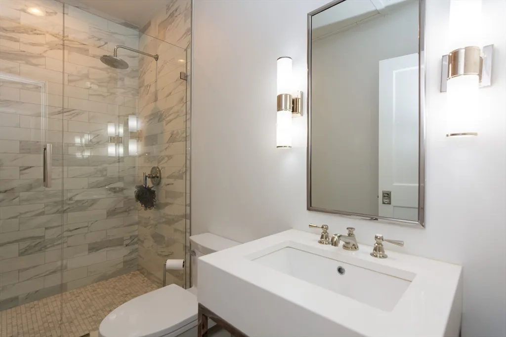 288 Commonwealth Ave, Back Bay