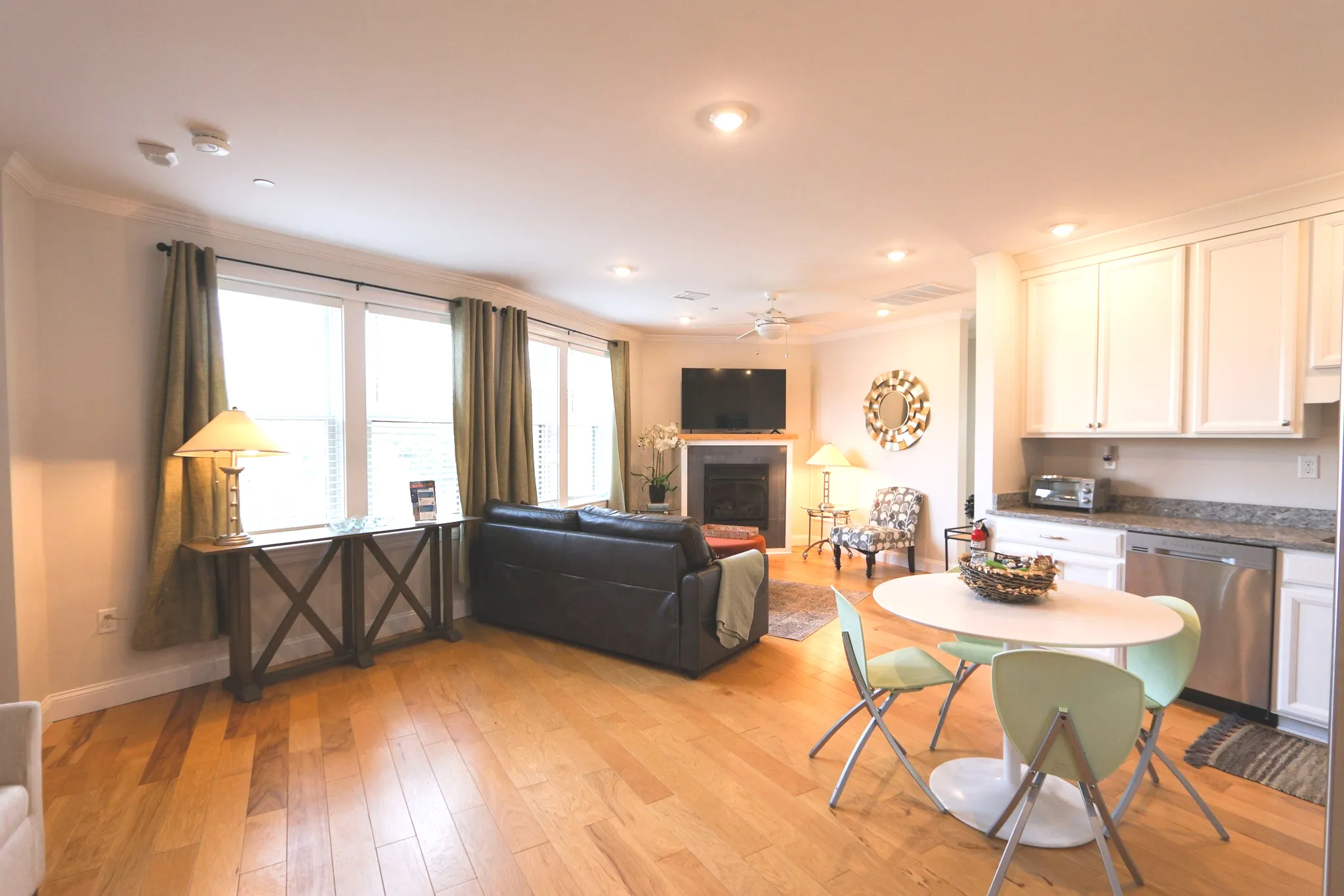 1008 Tremont St, Roxbury