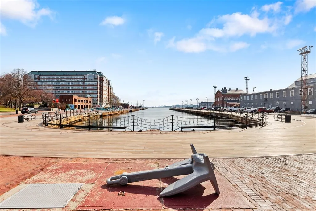 45 1st Ave, Charlestown