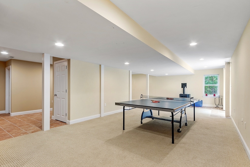 22 Periwinkle Way, North Andover