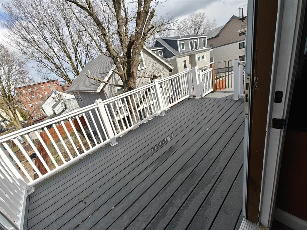 102 Mount Pleasant Ave, Roxbury