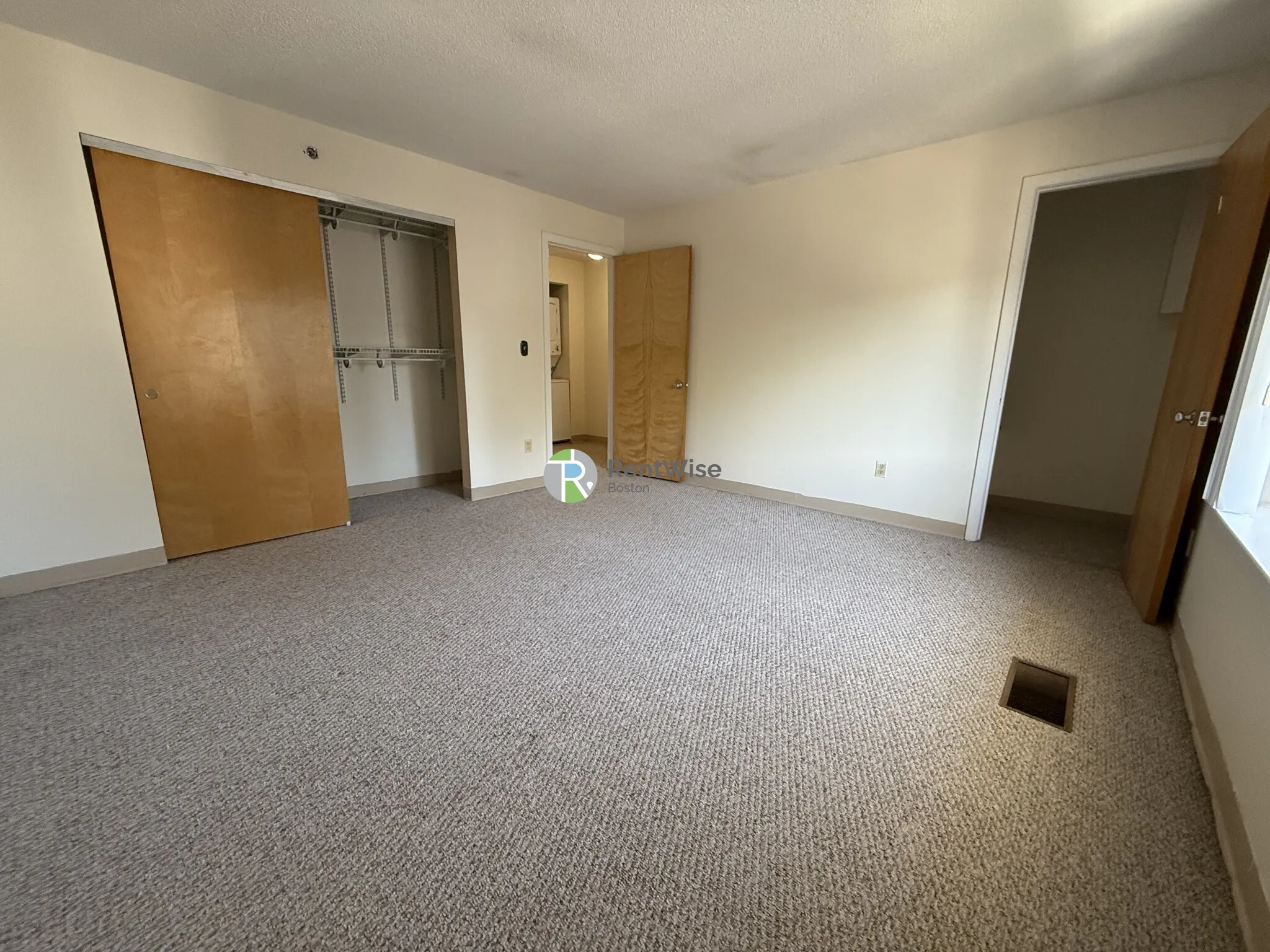 142 North Beacon St, Brighton