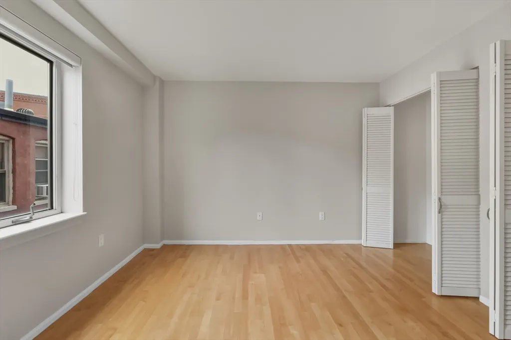 350 North, North End