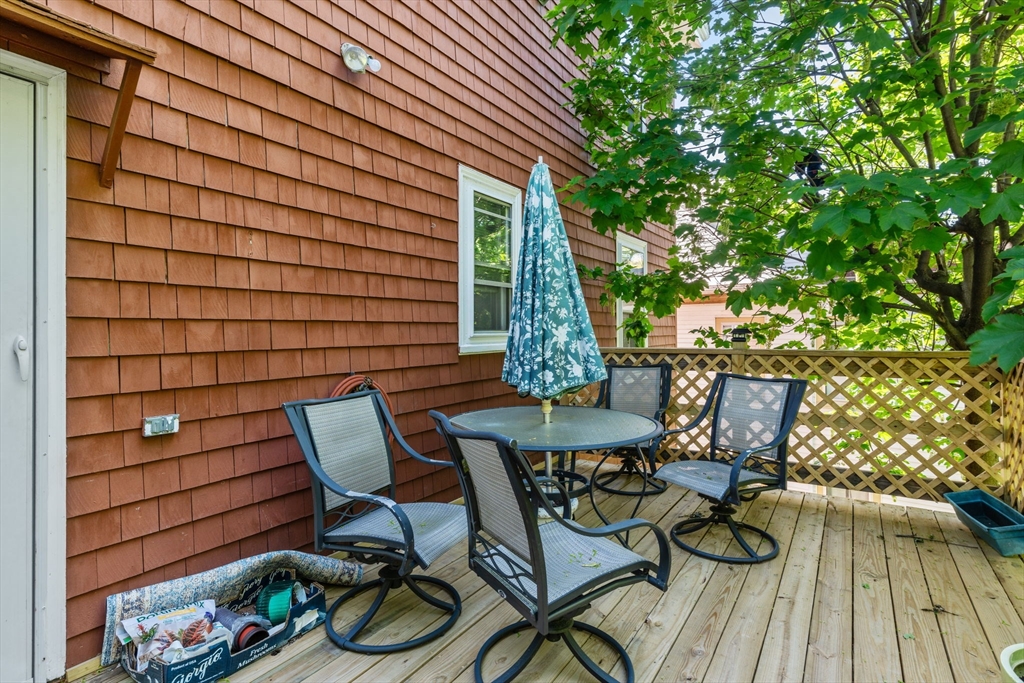 40 Perry St, Central Village