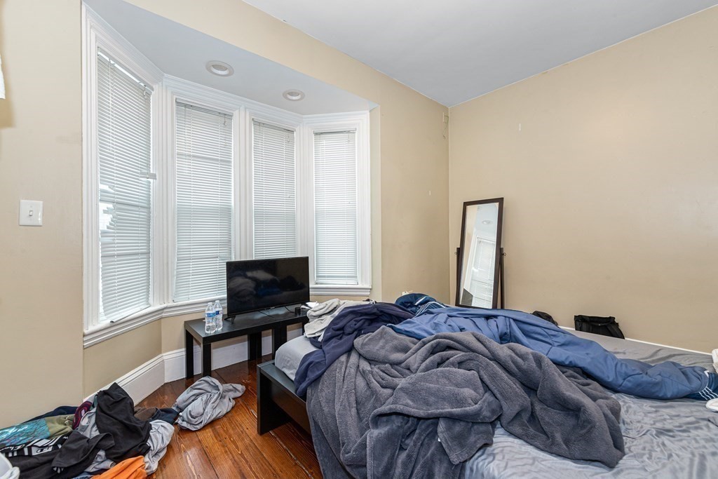 1566 Tremont St, Mission Hill