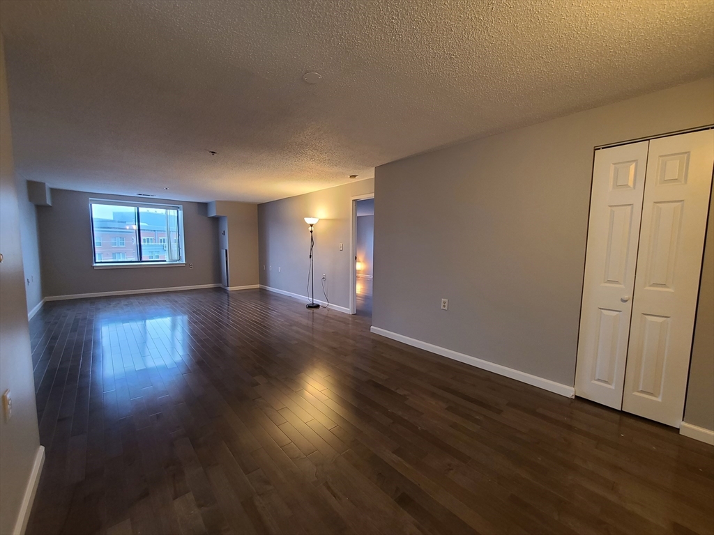 357 Commercial St, North End