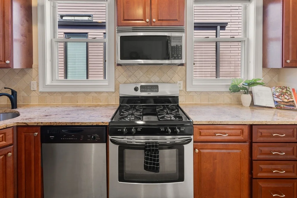 12 I St, South Boston