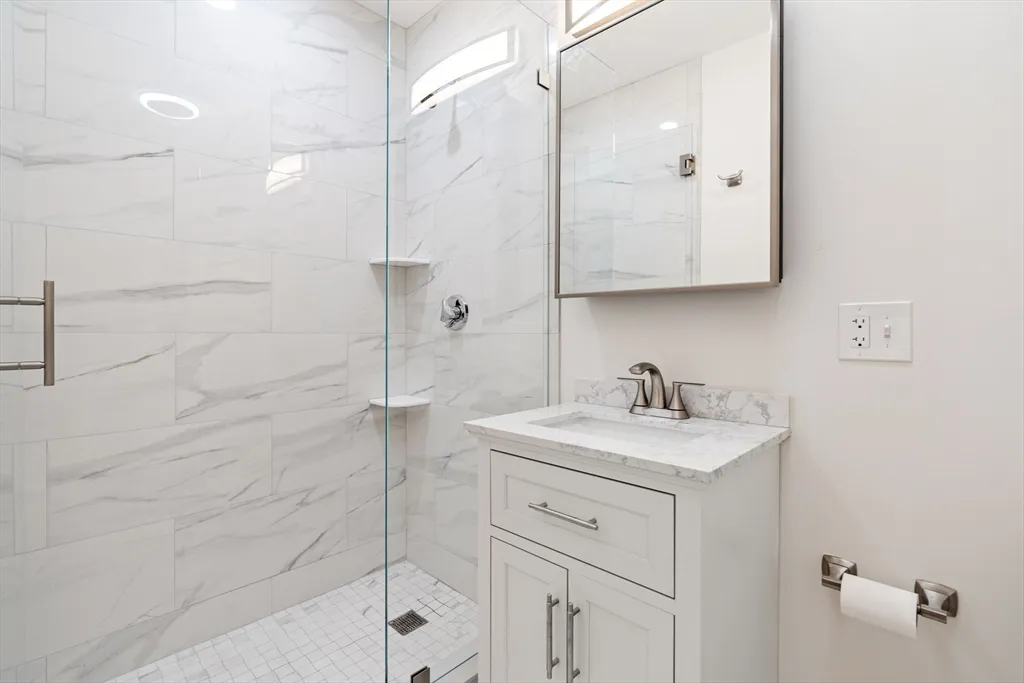 198 Salem St, North End