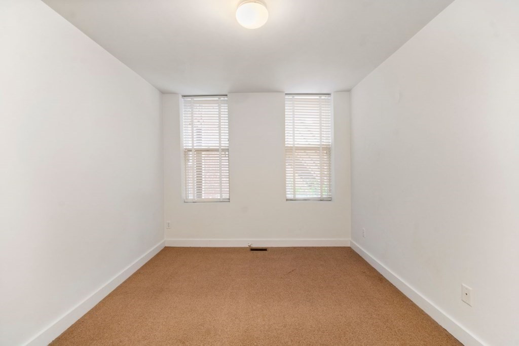 94 Brook St, Central Village