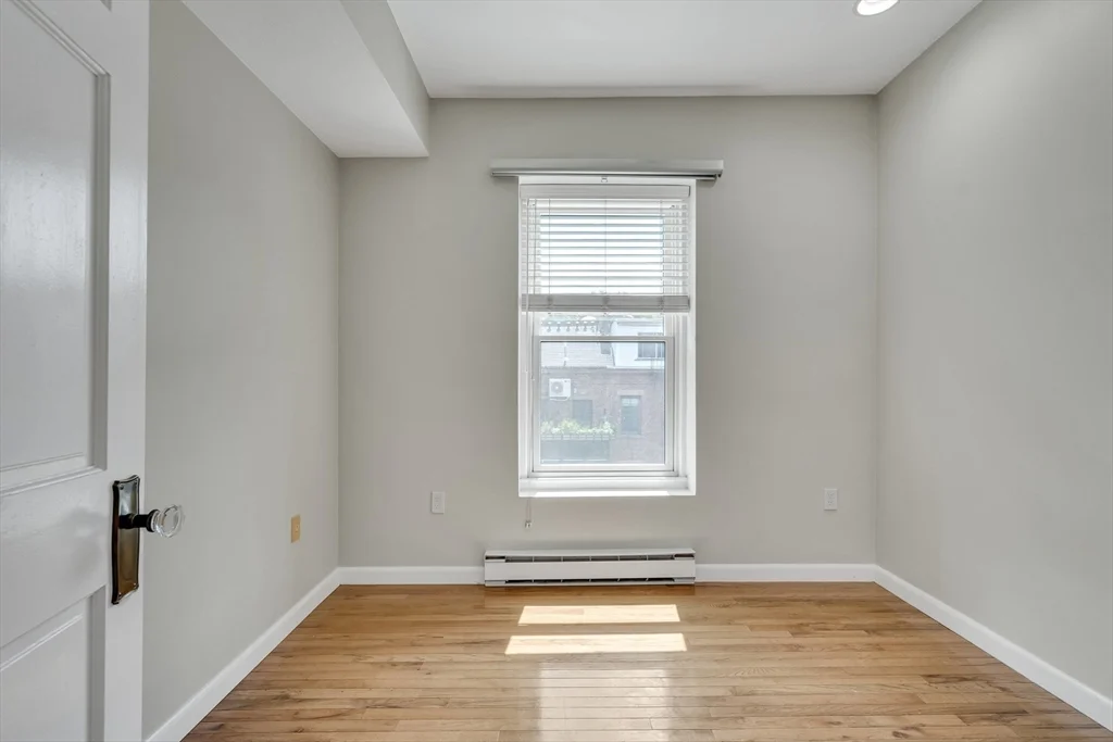 27 Worcester Sq, South End