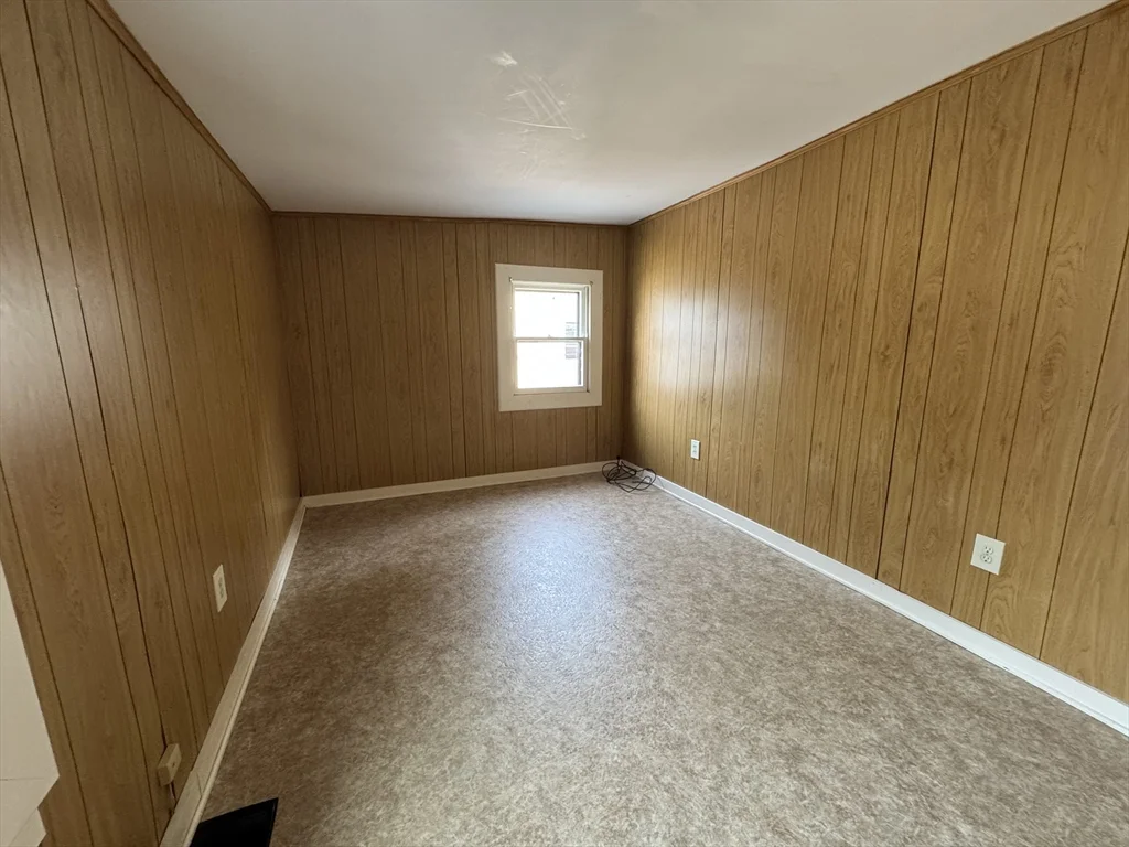 1 Cammetts Ct, Amesbury