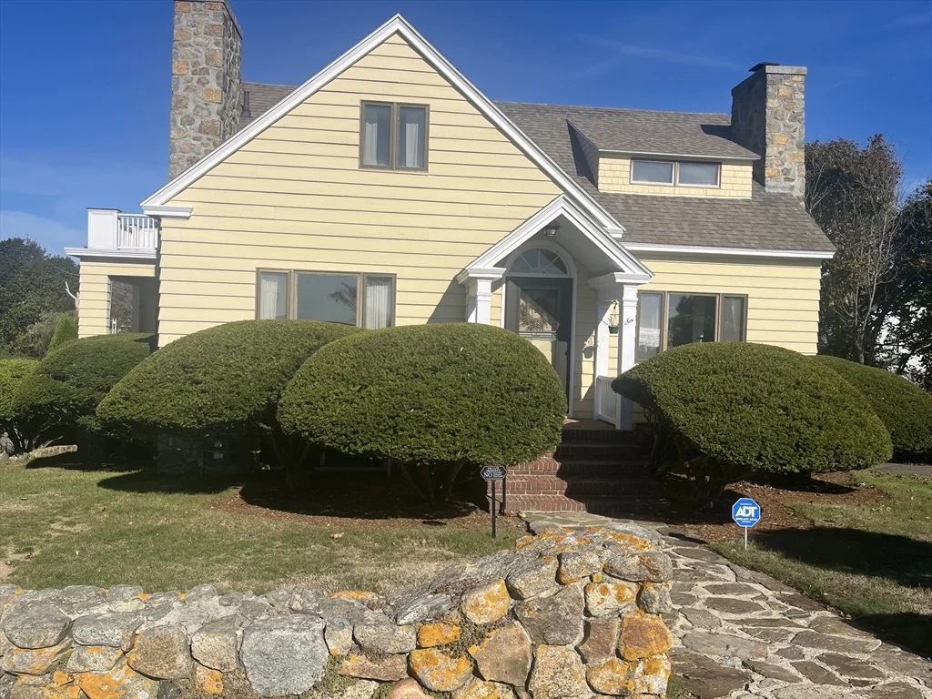 6 Bass Rocks Rd, Bass Rocks