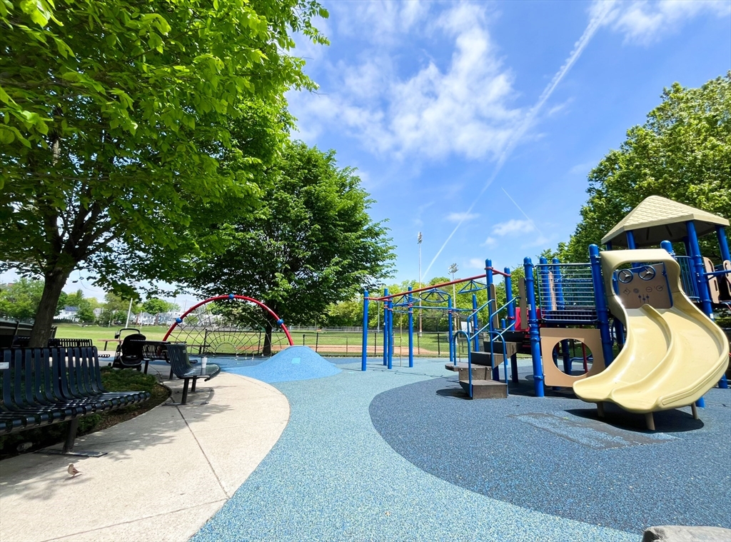 44 Bellevue St, West Roxbury