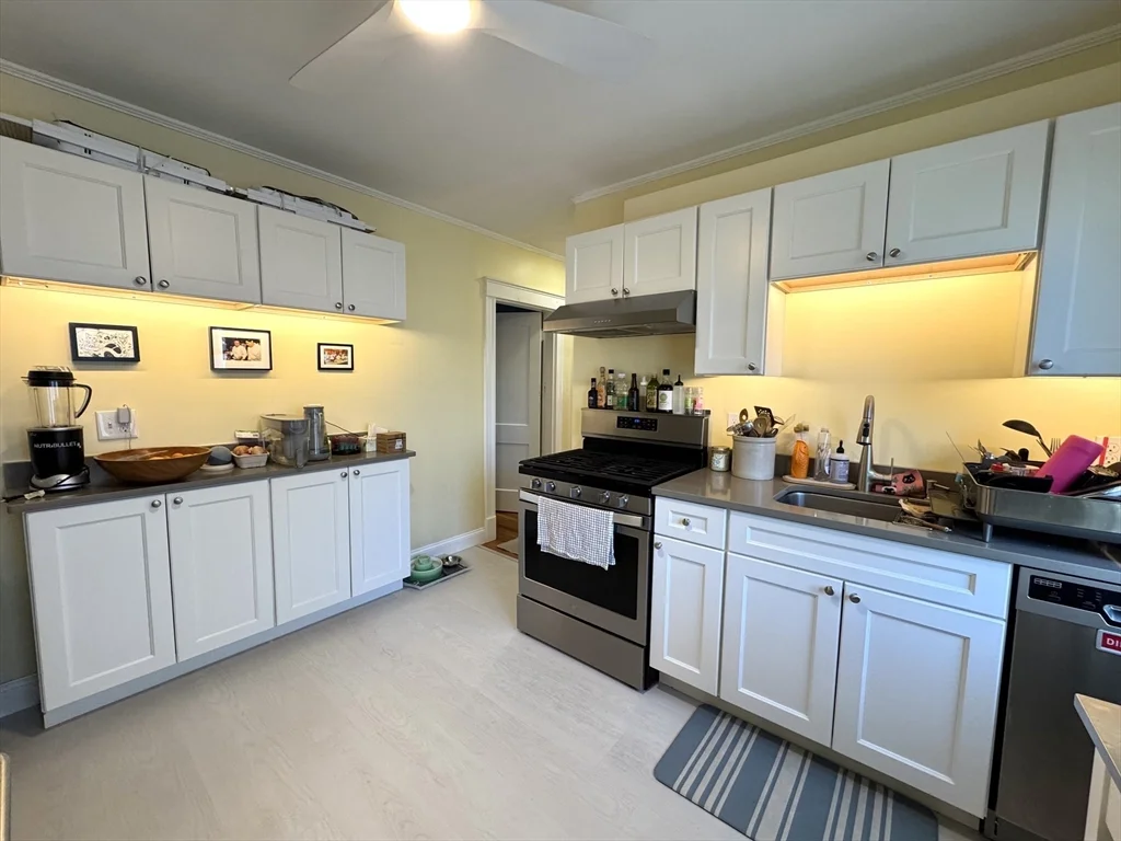 66 Marshall St, Medford