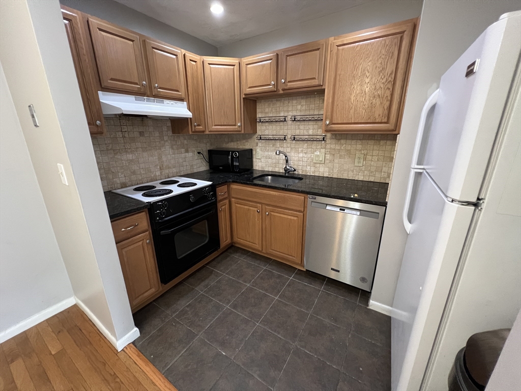 10 Scottfield Rd, Allston