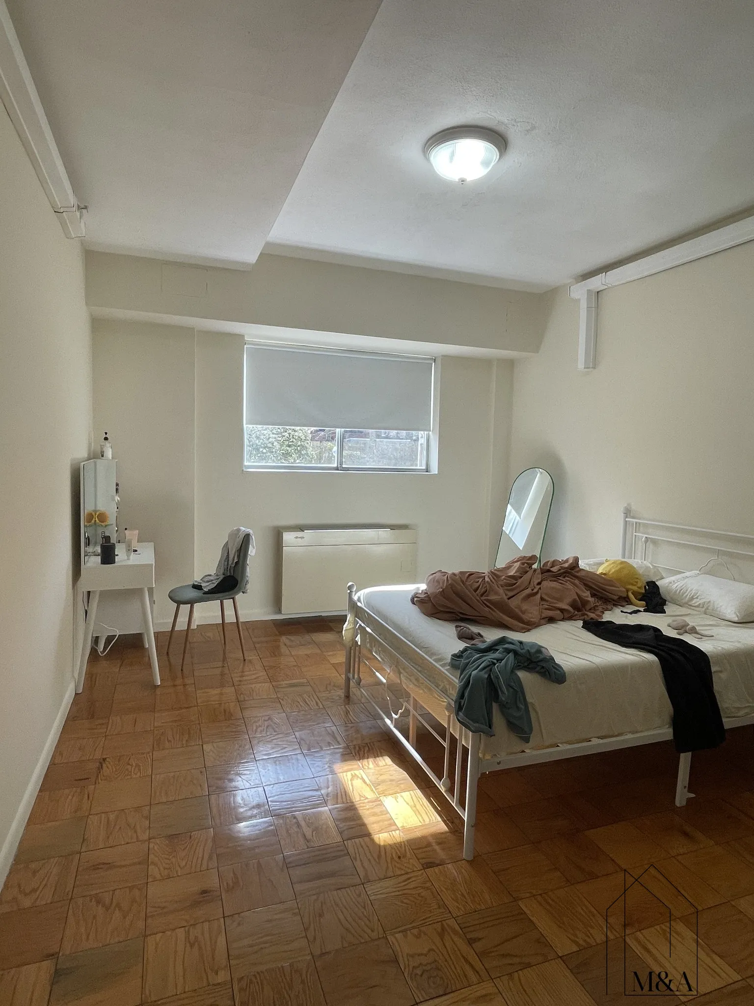 101 Monmouth St, Longwood