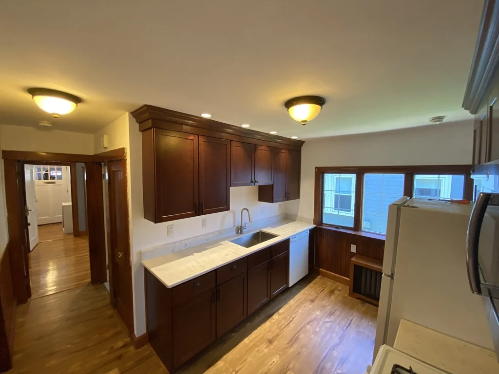 31 Pierce Ave, Dorchester