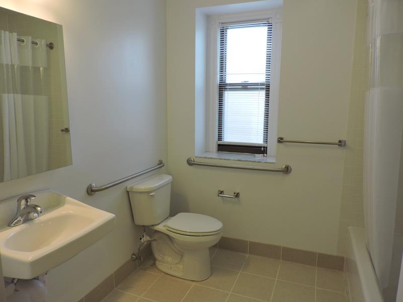 888 Massachusetts Ave, Riverside