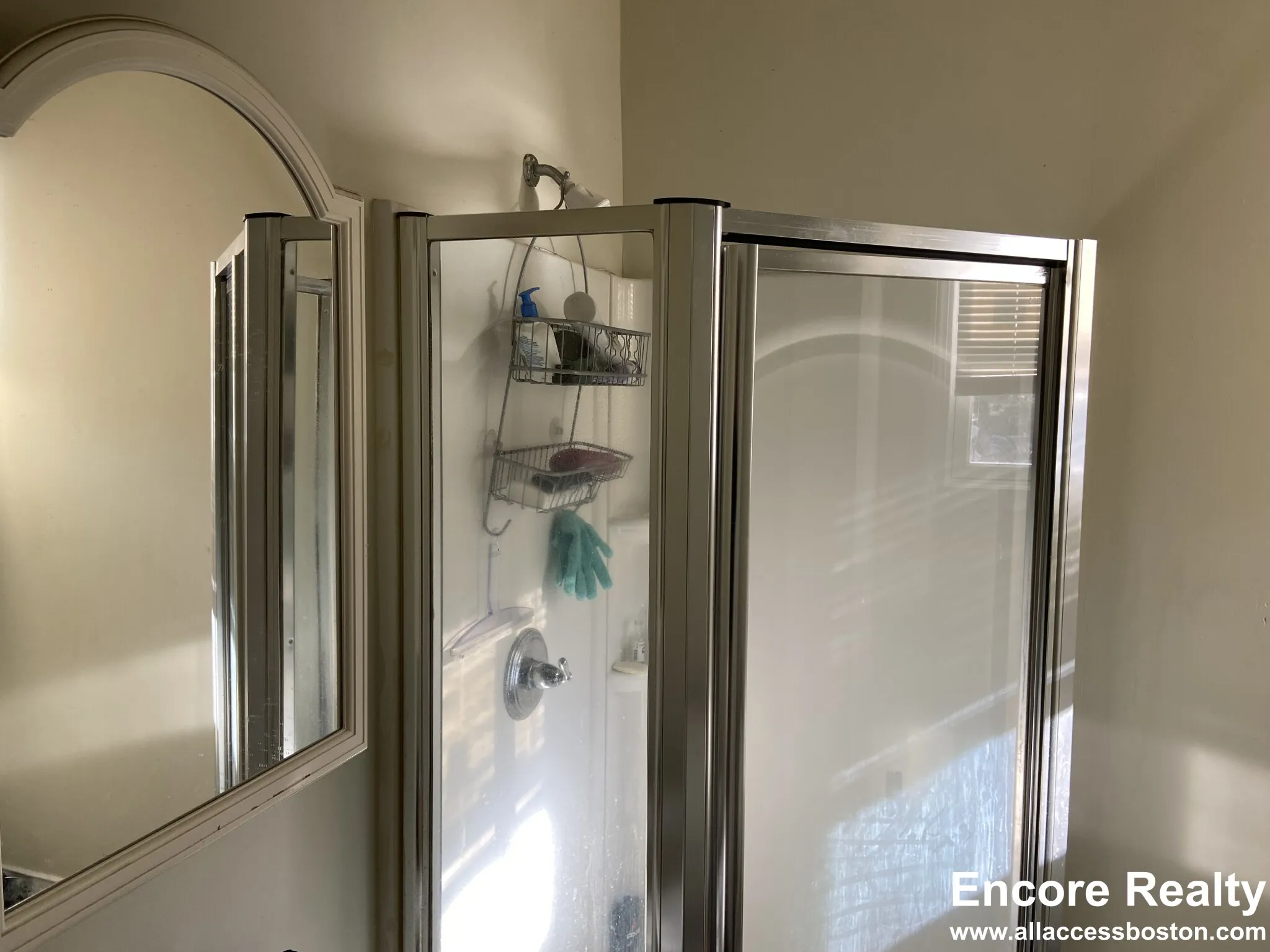 75 Alleghany St, Mission Hill