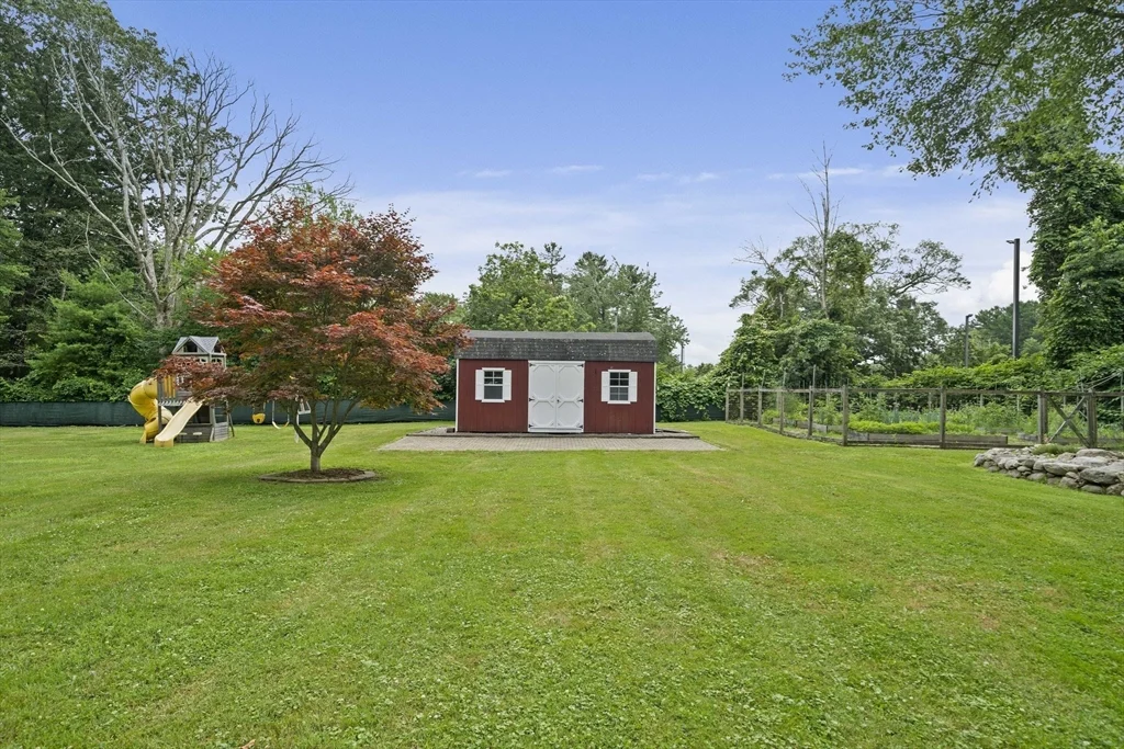 114 Main St, Norwell