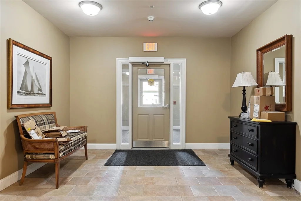 3 Harvest Dr, North Andover