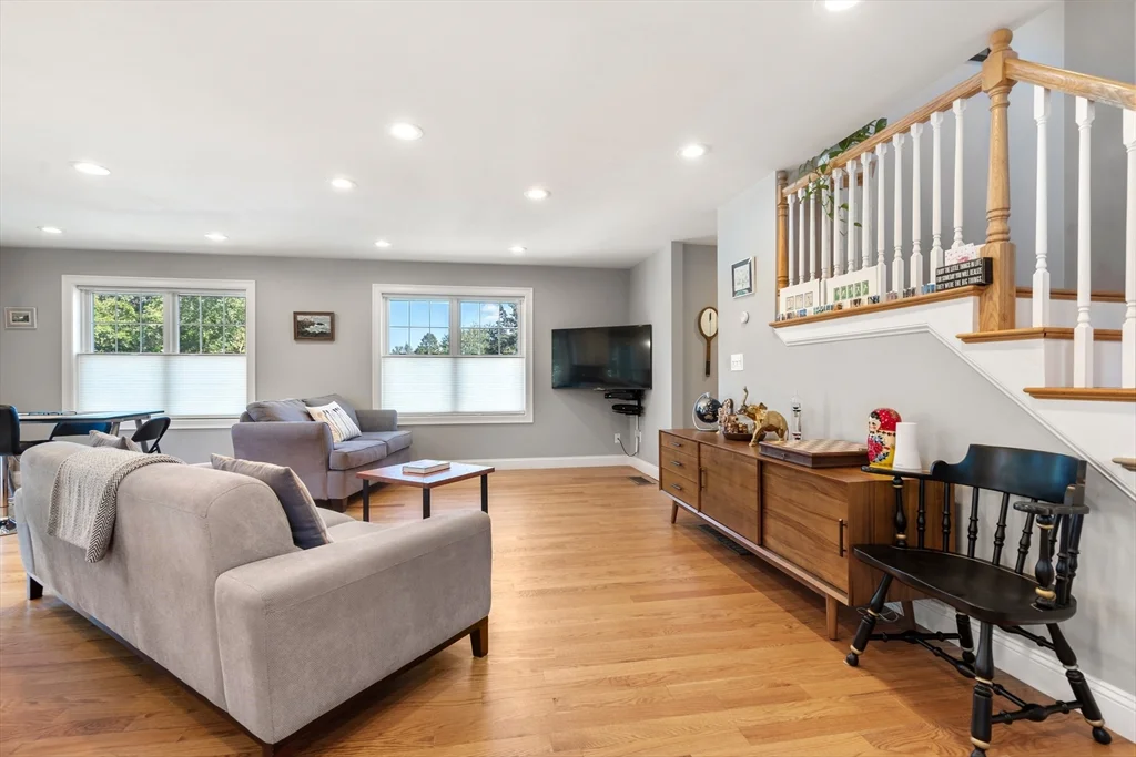 28 Park Ave, Medford
