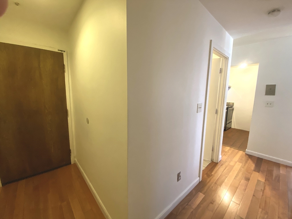 29 Brainerd Rd, Allston