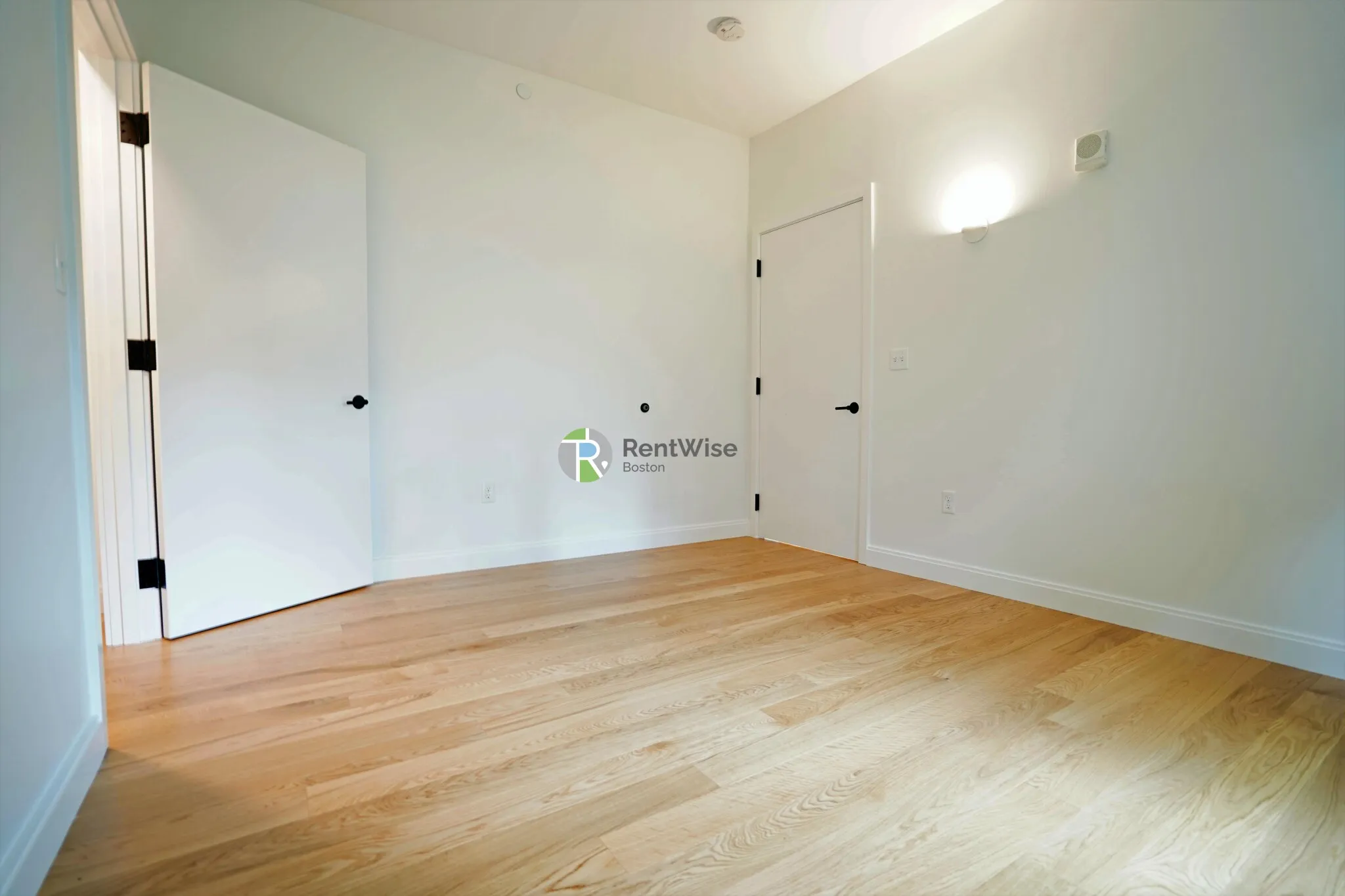 83 Gardner St, Allston