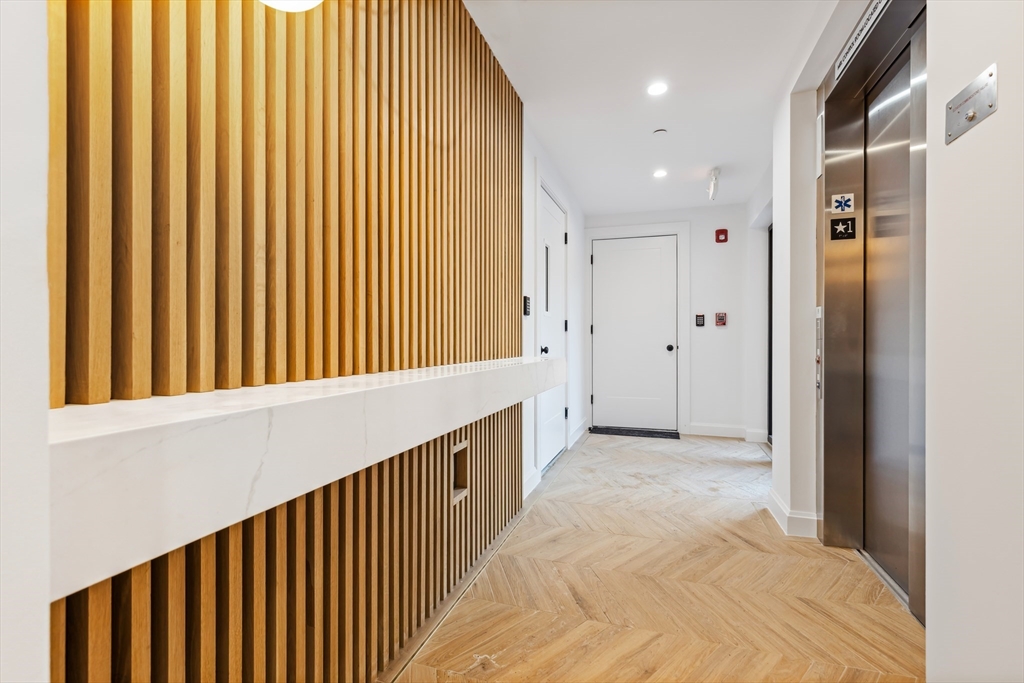 1618 Beacon St, Brookline